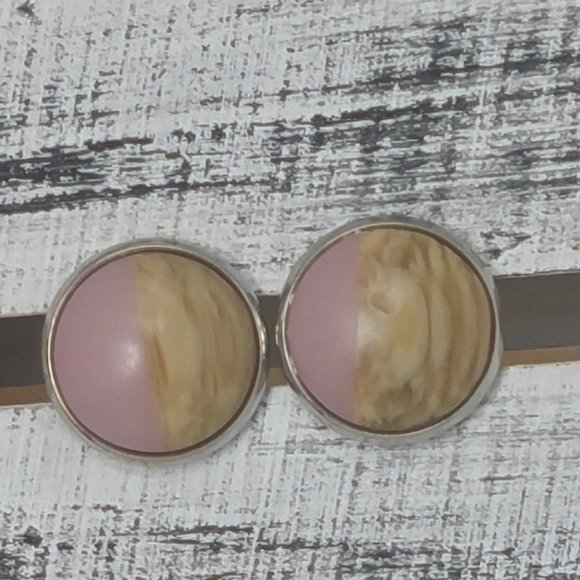 Earrings - Picture 5 of 16